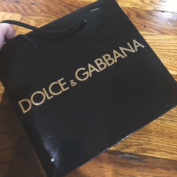 Designer Chanel, Gucci, LV, Dior, Dolce & Gabbana shopping bags - Picture 11 of 15